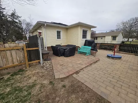 Exterior - 4506 26th Ave, Moline, IL 61265 photo 9 of 9