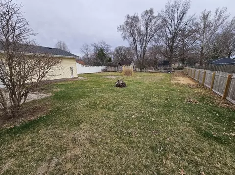 Exterior - 4506 26th Ave, Moline, IL 61265 photo 5 of 9