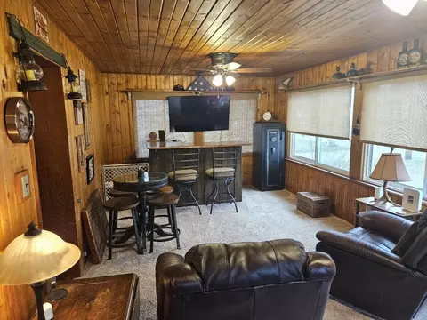 Living - 4506 26th Ave, Moline, IL 61265 photo 4 of 4