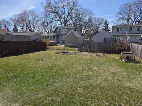 Exterior - 813 E 15th St, Sterling, IL 61081 photo 5 of 5