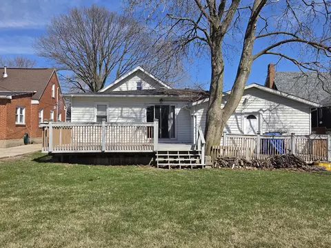 Exterior - 813 E 15th St, Sterling, IL 61081 photo 3 of 5
