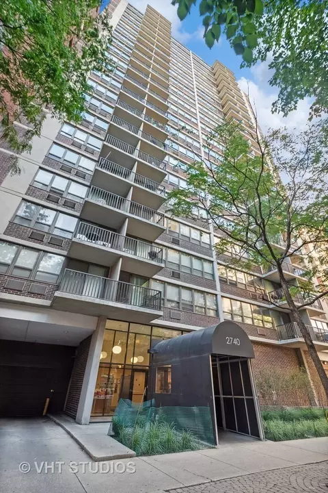 2740 N Pine Grove Ave #6B, Chicago, IL 60614