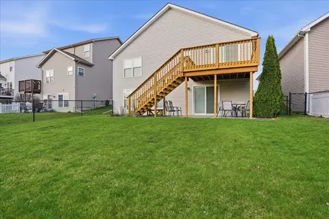 Exterior - 910 Gerike Way, Bloomington, IL 61704 photo 6 of 7