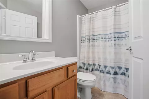 Bath - 910 Gerike Way, Bloomington, IL 61704 photo 1 of 3