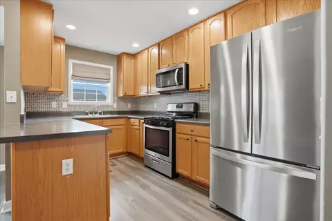 Kitchen - 910 Gerike Way, Bloomington, IL 61704 photo 1 of 3