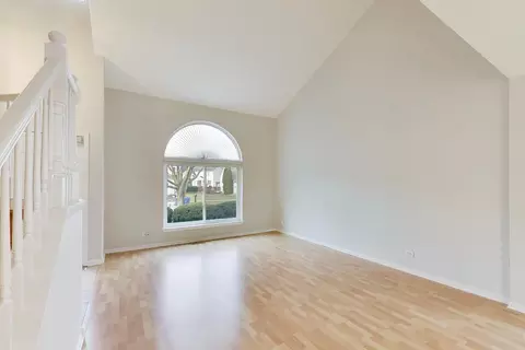 Living - 485 Topaz Ln, Bartlett, IL 60103 photo 2 of 9