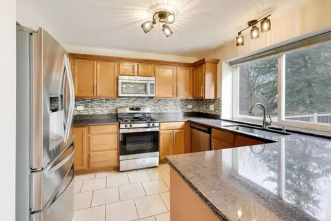 Kitchen - 485 Topaz Ln, Bartlett, IL 60103 photo 2 of 2