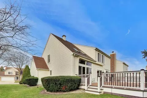 Exterior - 485 Topaz Ln, Bartlett, IL 60103 photo 6 of 6