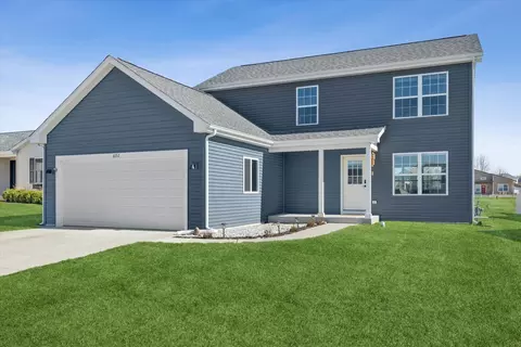 602 Apple Valley Rd, Harvard, IL 60033