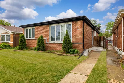 Exterior - 2816 E 127th St, Chicago, IL 60633 photo 2 of 4