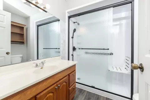 Bath - 1111 E Jefferson St #1, Bloomington, IL 61701 photo 3 of 4