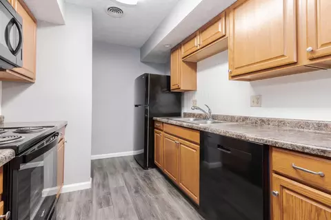 Kitchen - 1111 E Jefferson St #1, Bloomington, IL 61701 photo 2 of 4