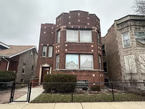 6636 S Marquette Dr, Chicago, IL 60637