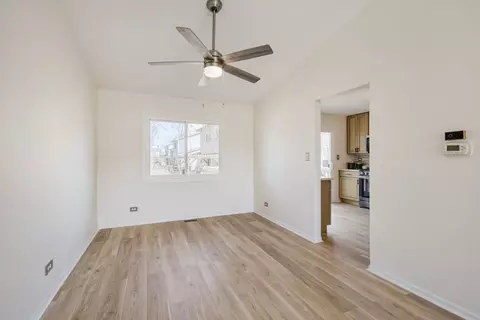 Living - 4441 Harbor Cir, Hoffman Estates, IL 60192 photo 3 of 6