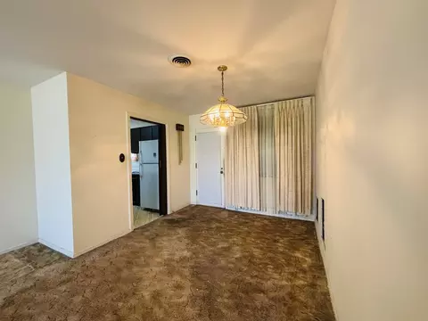 847 S 3rd Ave, Des Plaines, IL 60016 photo 3