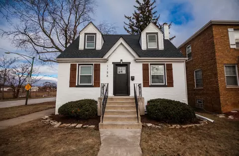 1156 W 102nd St, Chicago, IL 60643