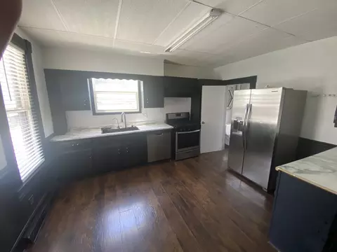 Kitchen - 515 Walnut Ave, Elgin, IL 60123 photo 1 of 3
