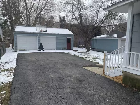 Exterior - 515 Walnut Ave, Elgin, IL 60123 photo 1 of 2