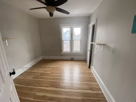 Bedroom - 515 Walnut Ave, Elgin, IL 60123 photo 4 of 4