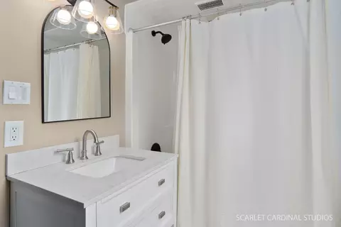 Bath - 705 Spring Beach Way, Cary, IL 60013 photo 1 of 3