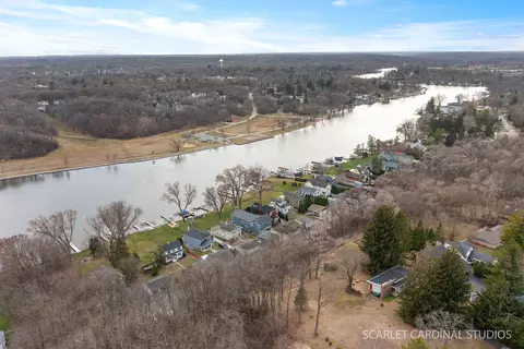 View/Area - 705 Spring Beach Way, Cary, IL 60013 photo 3 of 6