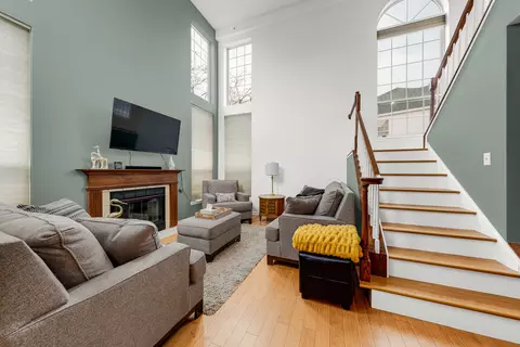 Living - 108 Hampton Blvd, Lake Bluff, IL 60044 photo 1 of 3