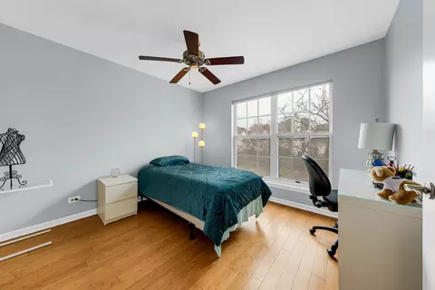Bedroom - 108 Hampton Blvd, Lake Bluff, IL 60044 photo 4 of 4