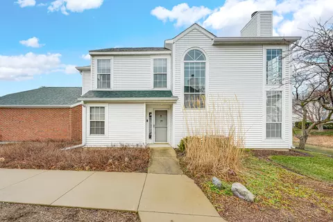 Exterior - 108 Hampton Blvd, Lake Bluff, IL 60044 photo 2 of 5