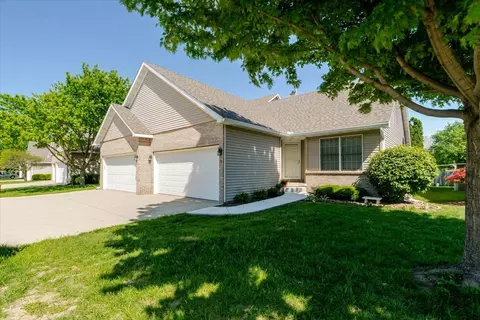 Exterior - 107 N Blair Dr #3, Normal, IL 61761 photo 9 of 10