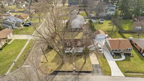 3 S South Elgin Blvd, South Elgin, IL 60177