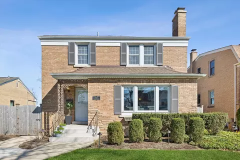 267 N Larch Ave, Elmhurst, IL 60126