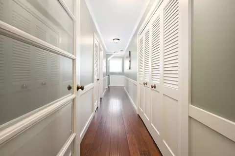 Entry Way - 5 N300 Powis Rd, Wayne, IL 60184 photo 9 of 10