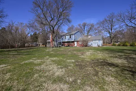 Exterior - 5 N300 Powis Rd, Wayne, IL 60184 photo 8 of 8