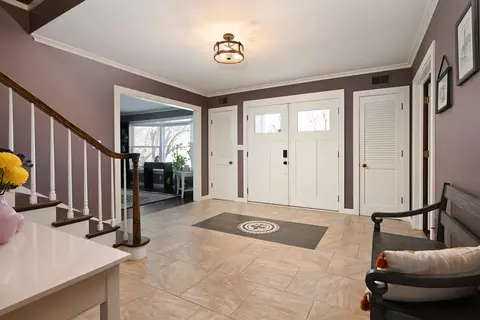 Entry Way - 5 N300 Powis Rd, Wayne, IL 60184 photo 1 of 10