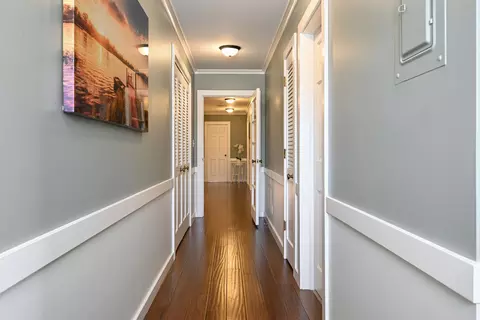 Entry Way - 5 N300 Powis Rd, Wayne, IL 60184 photo 8 of 10