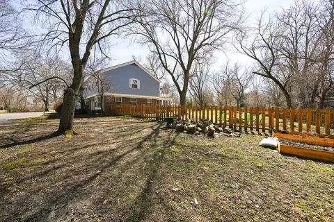 Exterior - 5 N300 Powis Rd, Wayne, IL 60184 photo 3 of 8