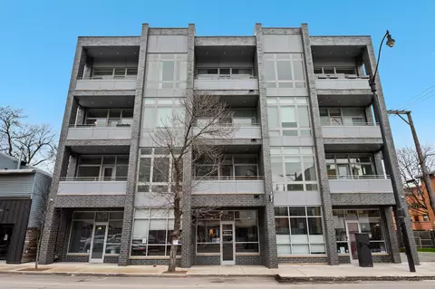 3024 W Armitage Ave #7, Chicago, IL 60647
