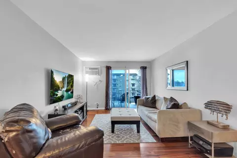 Living - 320 Circle Ave #404, Forest Park, IL 60130 photo 1 of 3