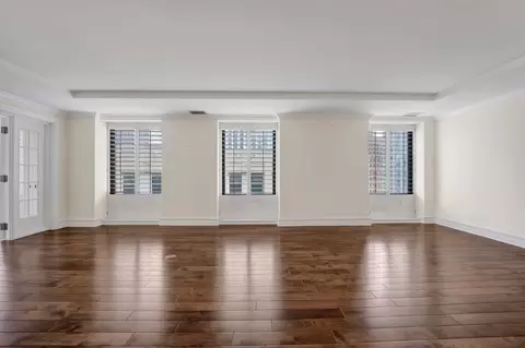 Living - 40 E Delaware Pl #1702, Chicago, IL 60611 photo 2 of 11