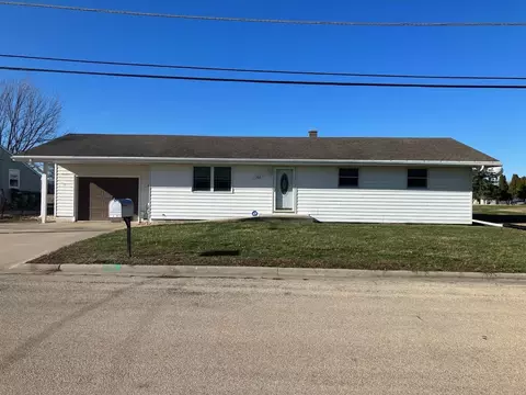 302 W Meadow St, Polo, IL 61064