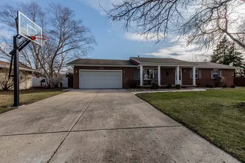 102 Raven Ct, Morris, IL 60450