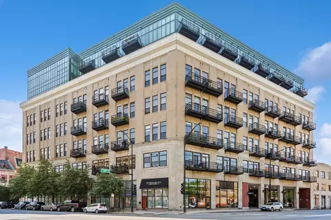 1645 W Ogden Ave #438, Chicago, IL 60612