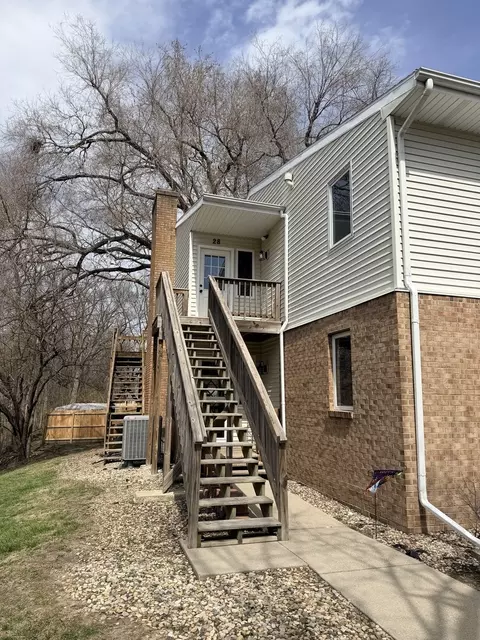 903 N Linden St #28, Normal, IL 61761