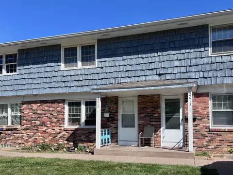 2613 Hawthorne Dr, Bettendorf, IA 52722
