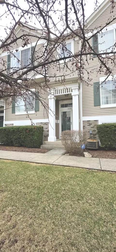 145 Enclave Cir #D, Bolingbrook, IL 60440