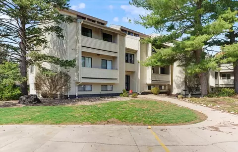 2115 Melrose Dr #C, Champaign, IL 61820