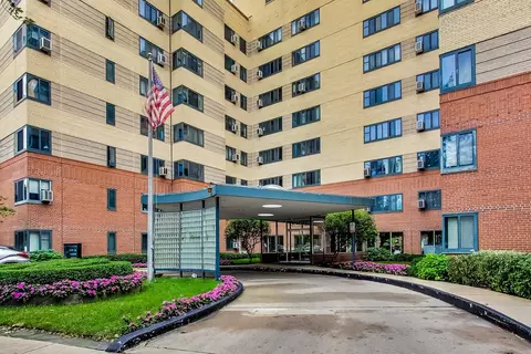 5040 N Marine Dr #C8, Chicago, IL 60640