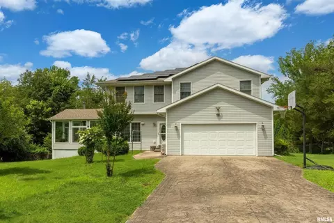 141 Pump Station Rd, Makanda, IL 62958