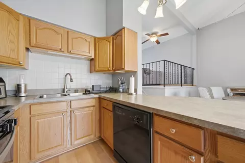 8820 Plainfield Rd, Brookfield, IL 60513 photo 18