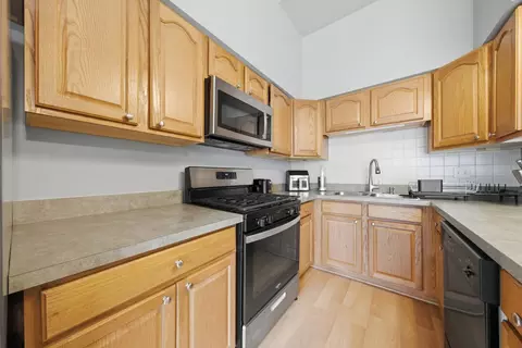 8820 Plainfield Rd, Brookfield, IL 60513 photo 17